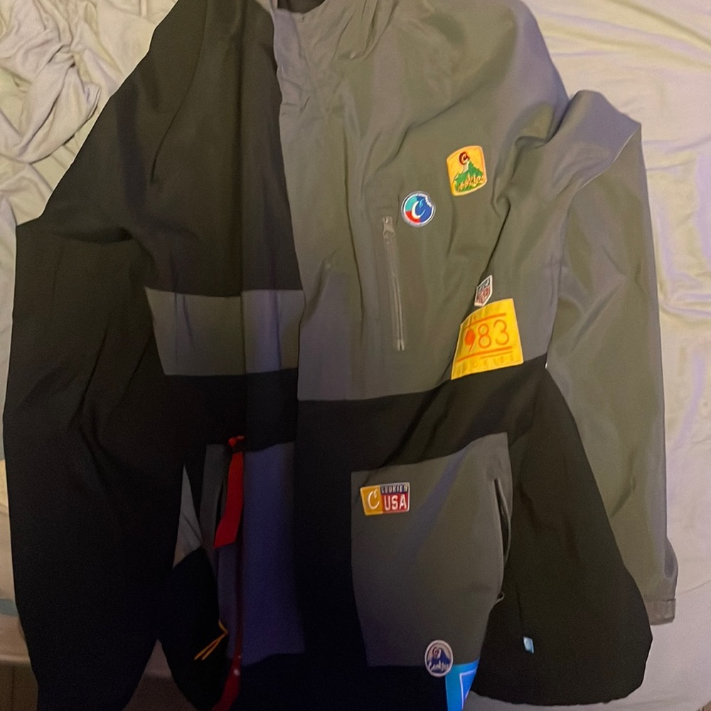 Selling a cookies windbreaker